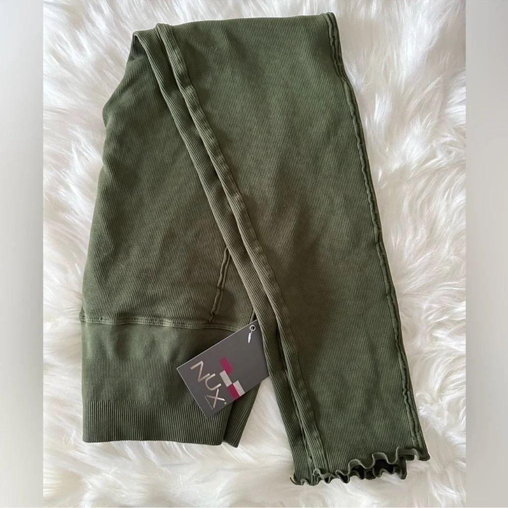 NWT NUX For The Frill High Rise Ribbed 7/8 Leggings Olive Green Size M/L